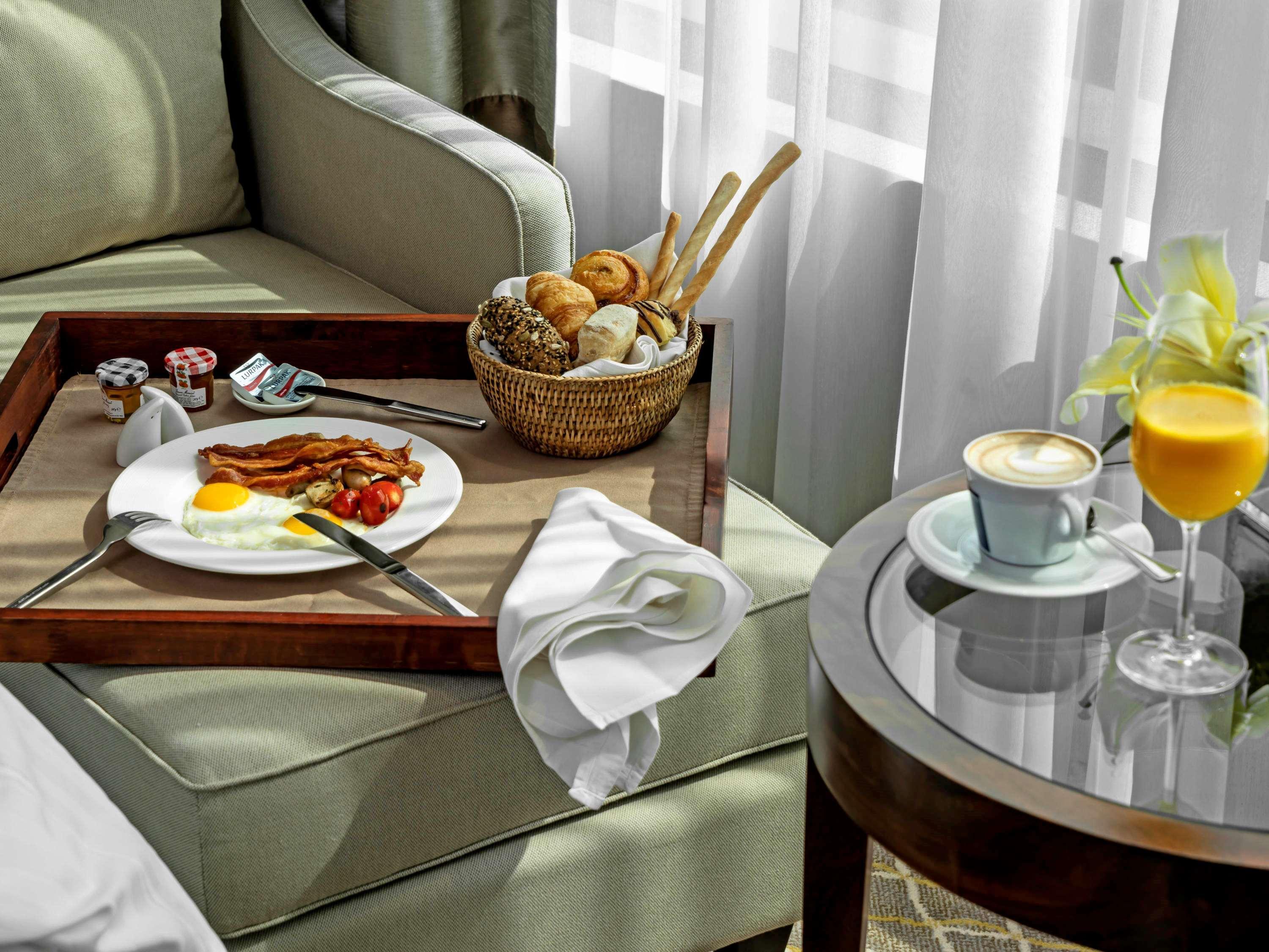 Pullman Yangon Centrepoint Hotell Eksteriør bilde